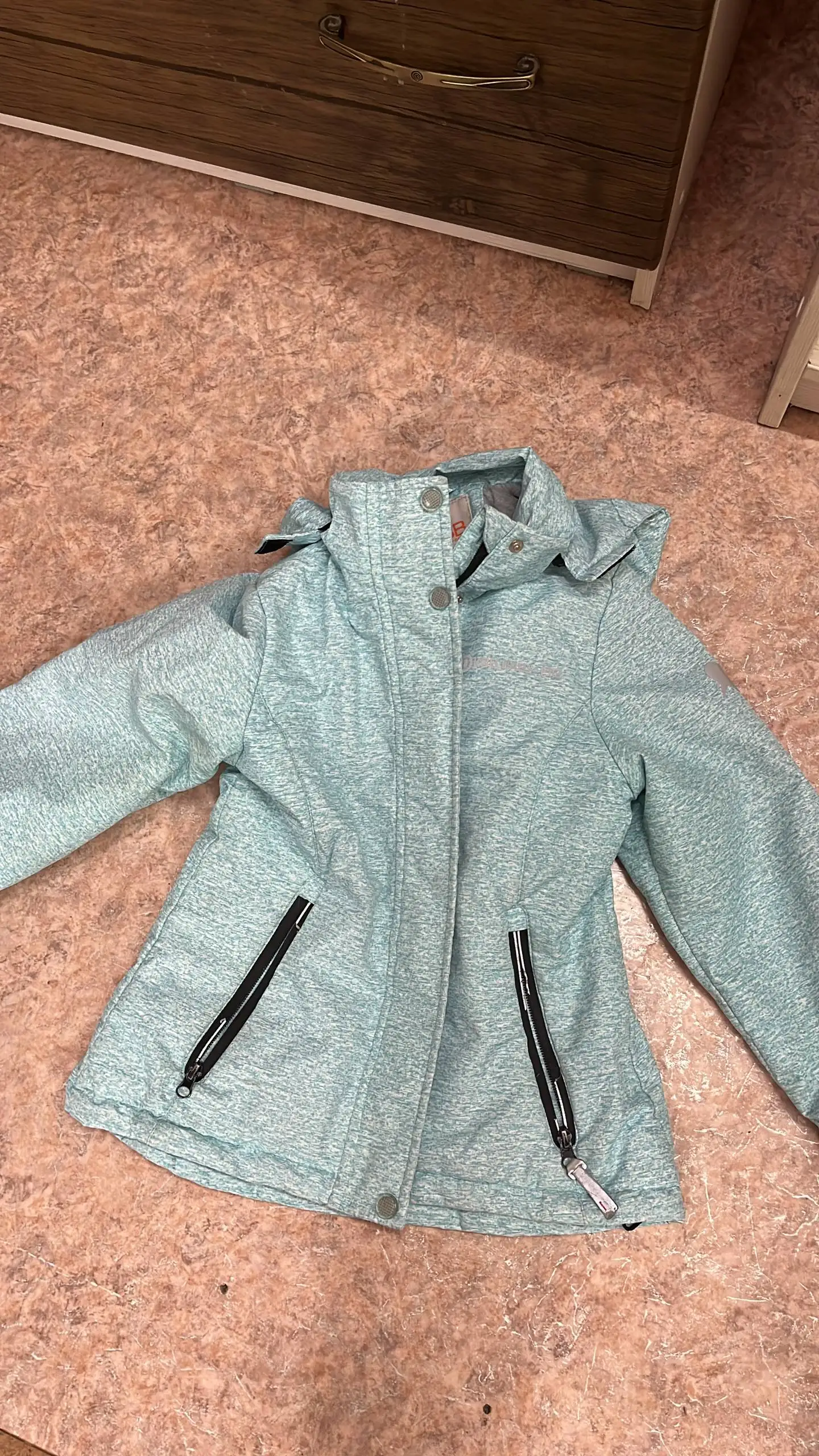 Курточка демисезон 122см - Детская одежда (Одежда) в Барнаул