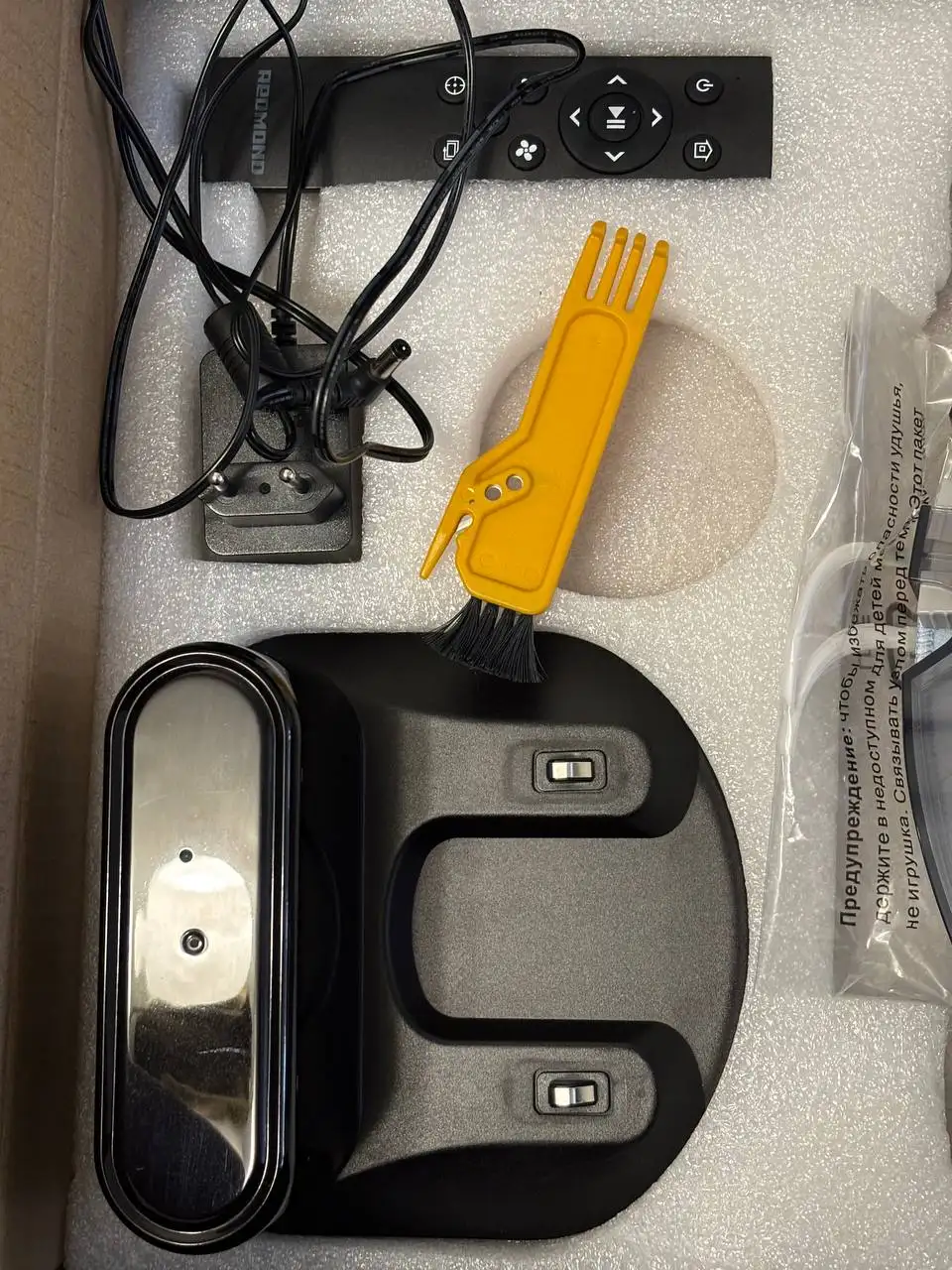 Робот-пылесос б/у с полным комплектом - Роботы-пылесосы (Электроника) в Барнаул