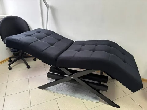 Кушетка в отличном состоянии - Инструменты в Барнаул