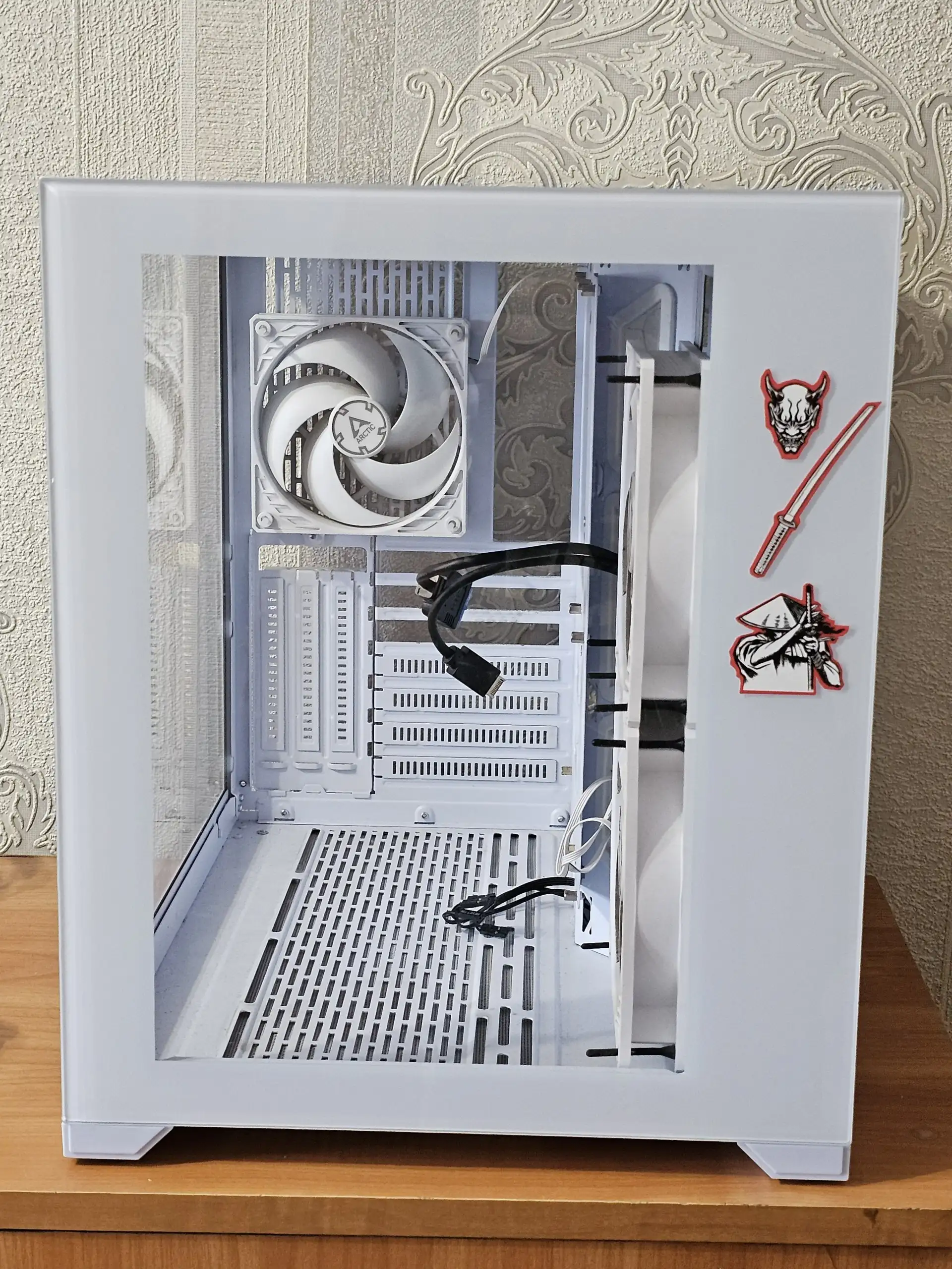 Корпус-аквариум Ardor Gaming C305V2 white с вентиляторами Arctic - Компьютерные корпуса (Электроника) в Барнаул