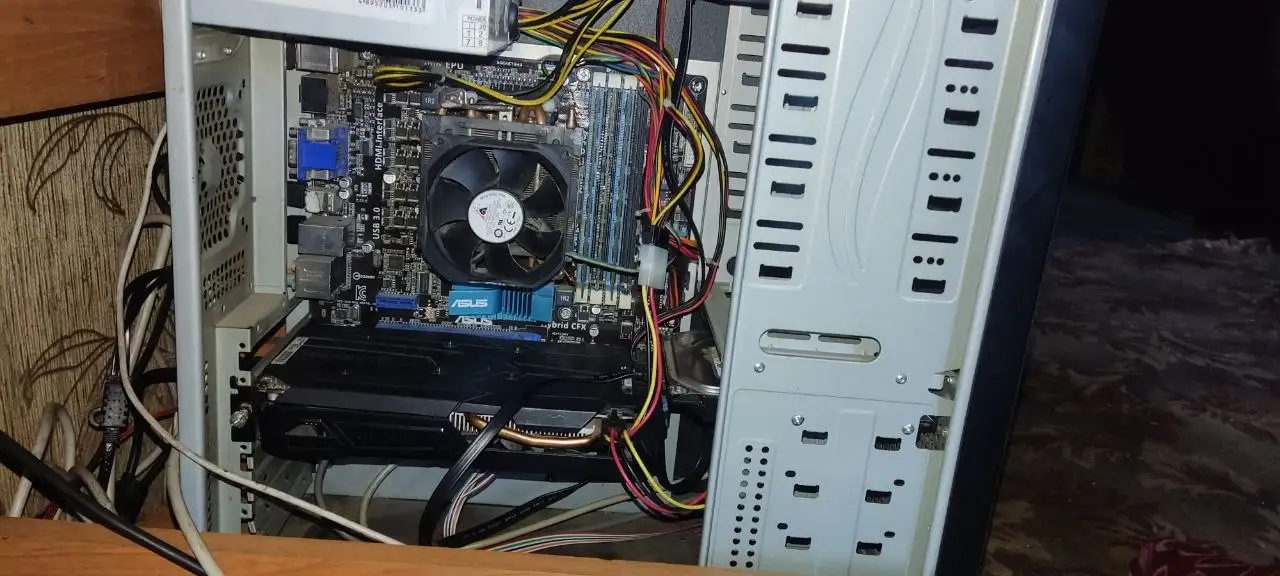 Продажа игрового ПК с монитором и периферией - Компьютеры и комплектующие (Электроника) в Барнаул