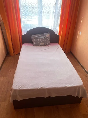 Продам кровать с матрасом - Детские товары в Барнаул
