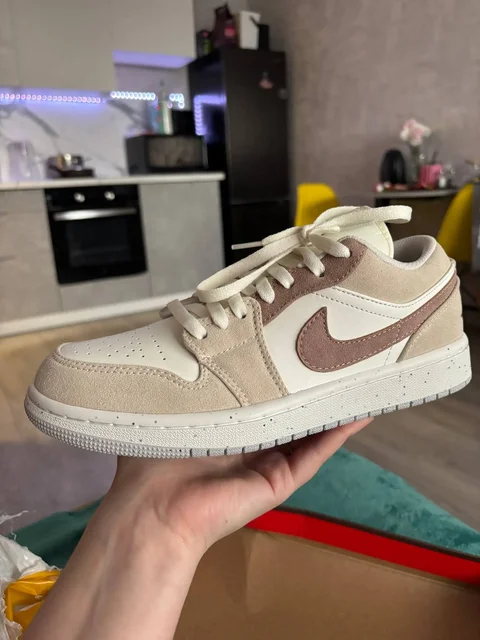 Nike Air Jordan 1 новые кроссовки размер 41 - Купальники в Барнаул