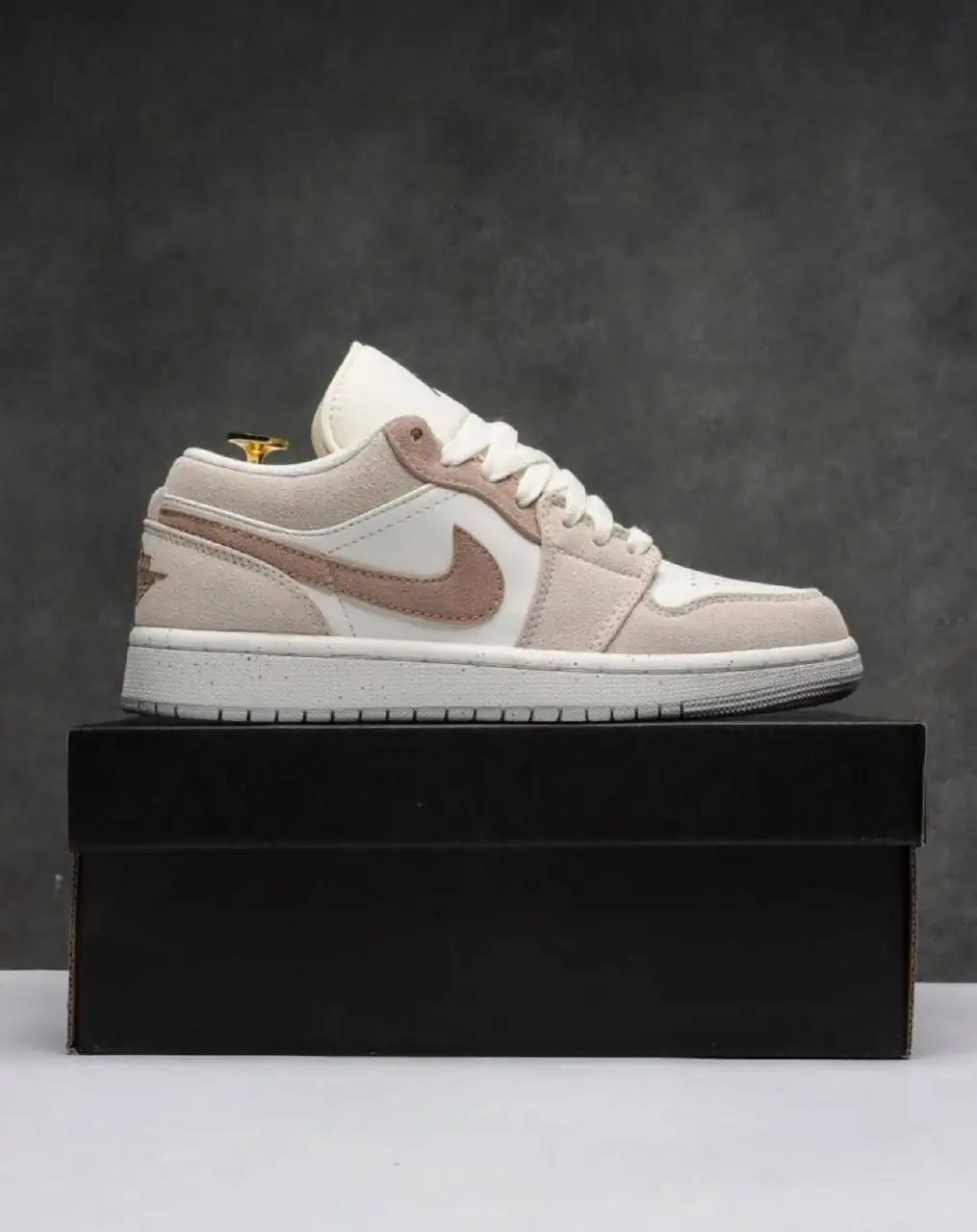 Nike Air Jordan 1 новые кроссовки размер 41 - Обувь (Одежда) в Барнаул