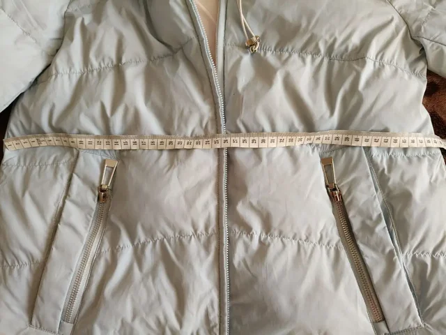 Куртка демисезонная, состояние отличное - Купальники в Барнаул