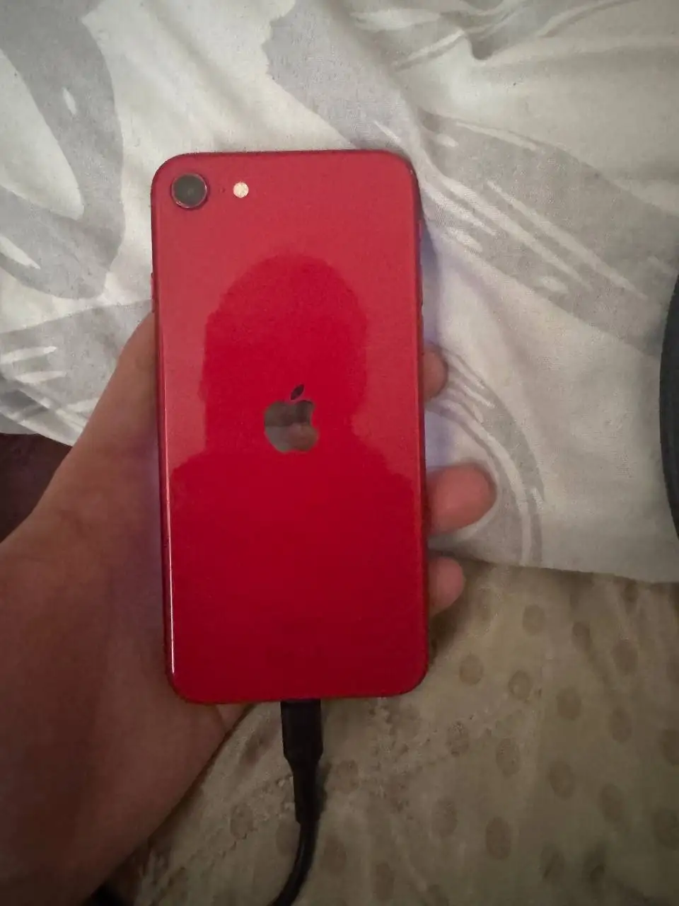 Айфон SE 2020 с трещиной на экране - Смартфоны (Электроника) в Барнаул