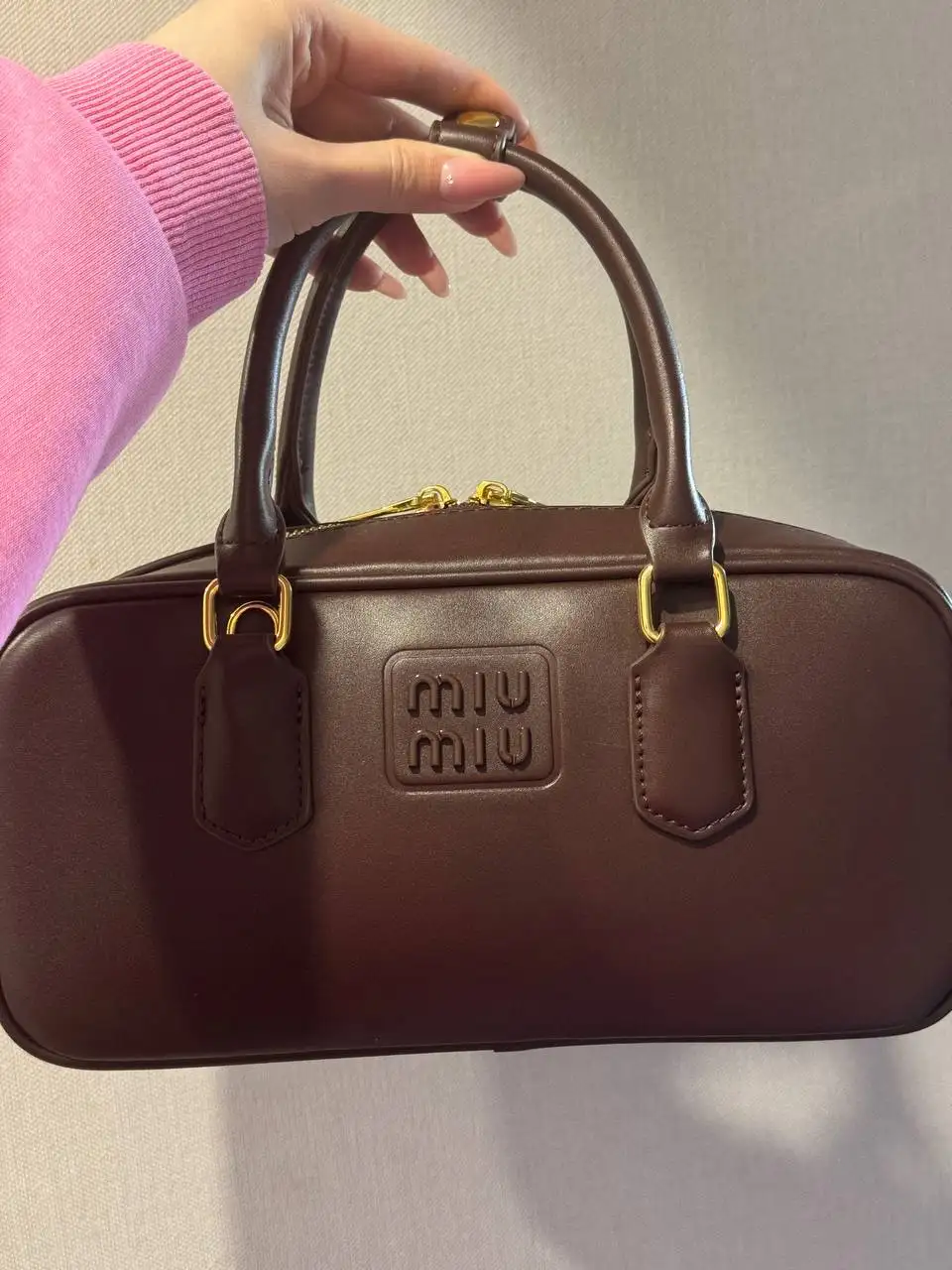 Качественная сумка с длинным ремешком и пыльником - Сумки и аксессуары (Барахолка) в Барнаул