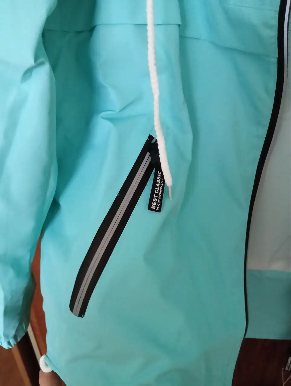 Ветровка бирюзовая новая - Верхняя одежда (Одежда) в Барнаул