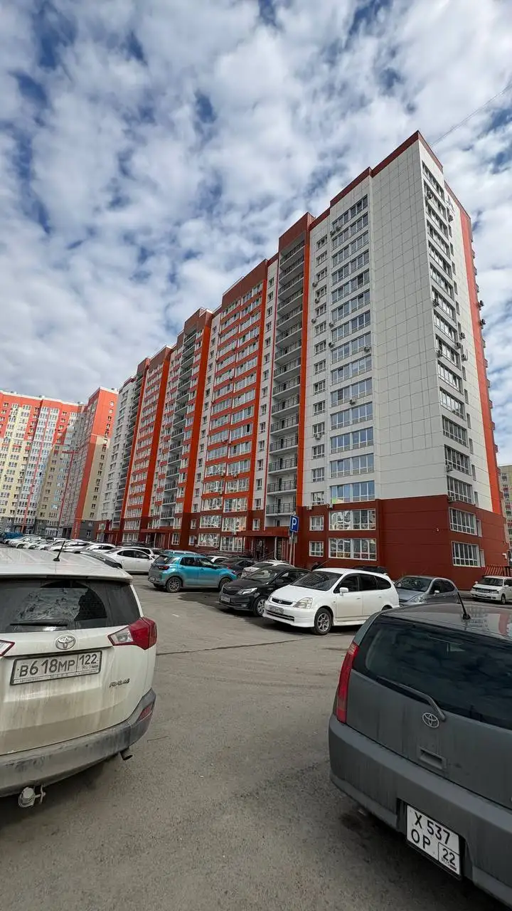 Продажа 2-комнатной квартиры в Индустриальном районе - Квартиры (Недвижимость) в Барнаул