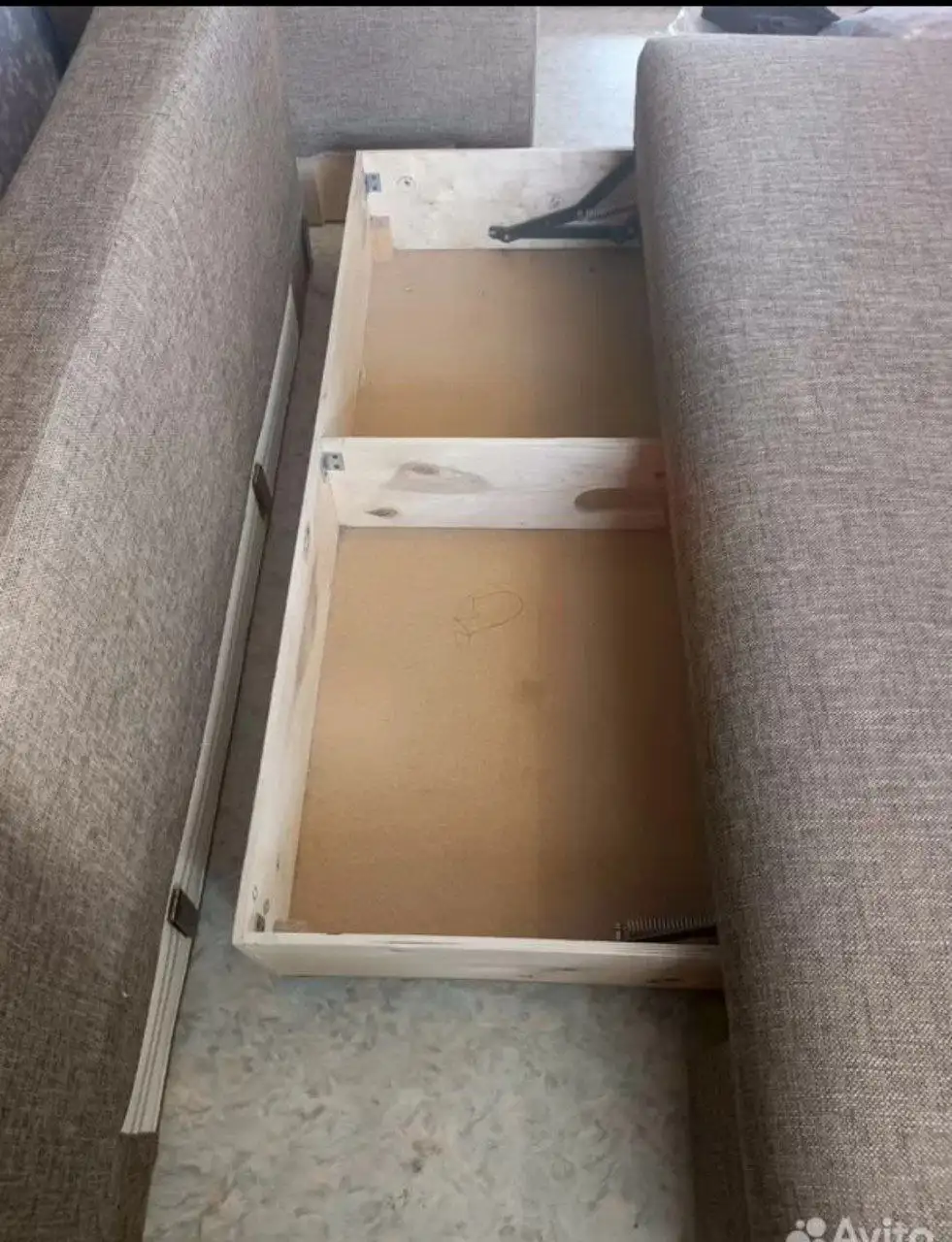 Продам диван - Барахолка в Барнаул