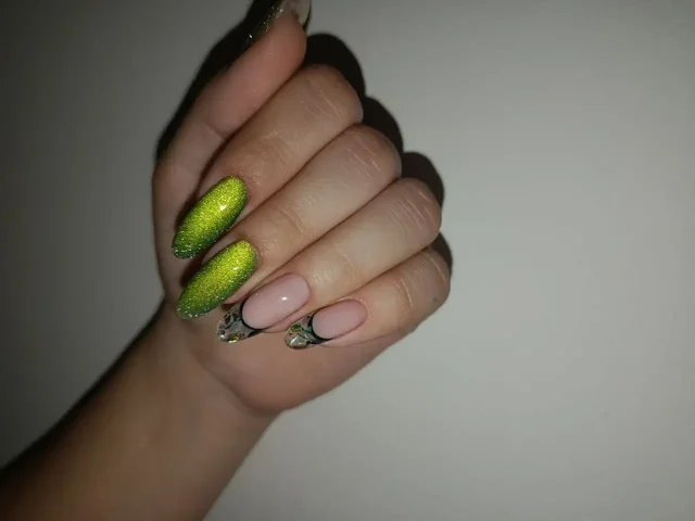 Мастер ногтевого сервиса набирает клиентов в Барнауле - Услуги в Барнаул