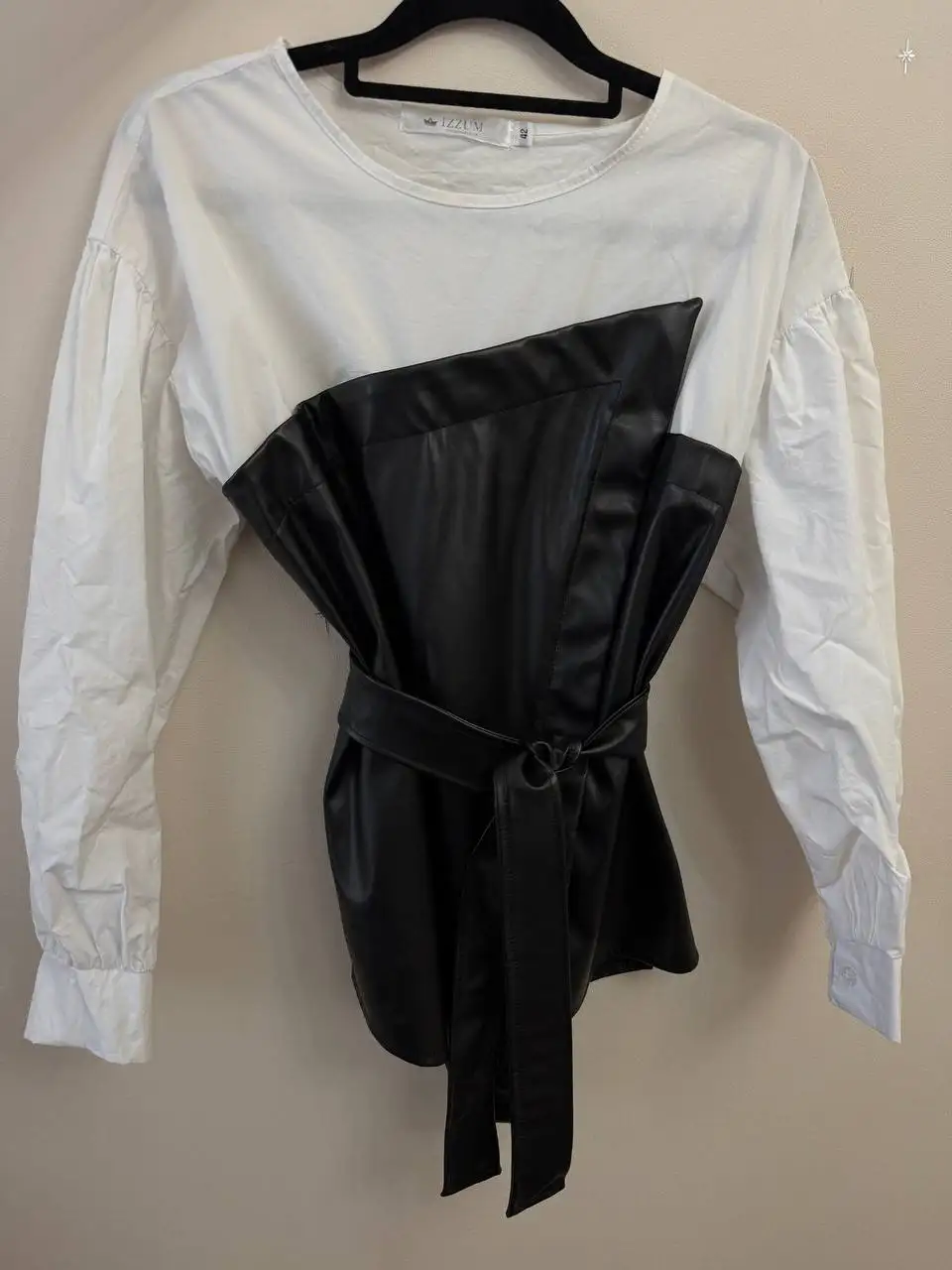 Блузка размер 42 новая - Женская одежда (Одежда) в Барнаул