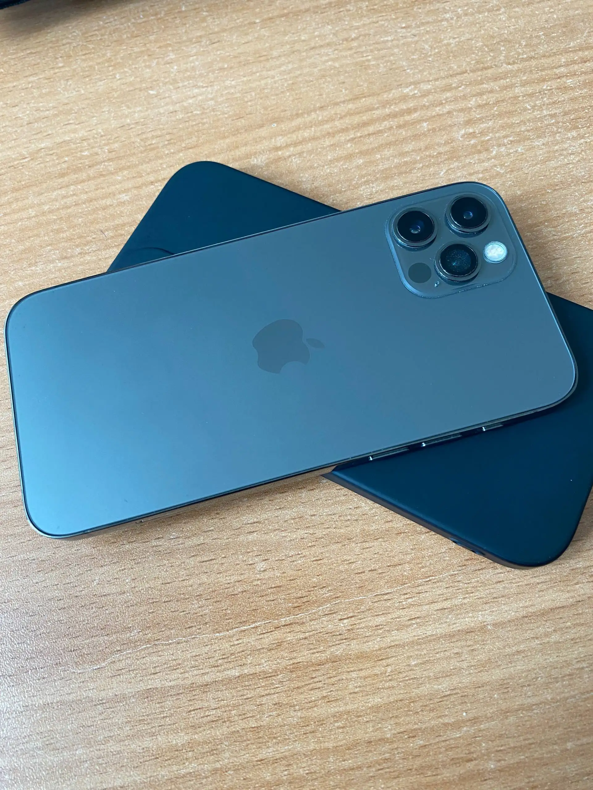 iPhone 12 Pro 128 с пылью под камерами - Смартфоны (Электроника) в Барнаул