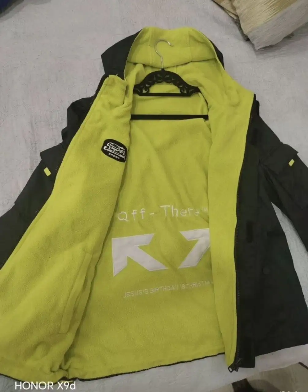 Двусторонняя куртка размер 44-46 - Верхняя одежда (Одежда) в Барнаул