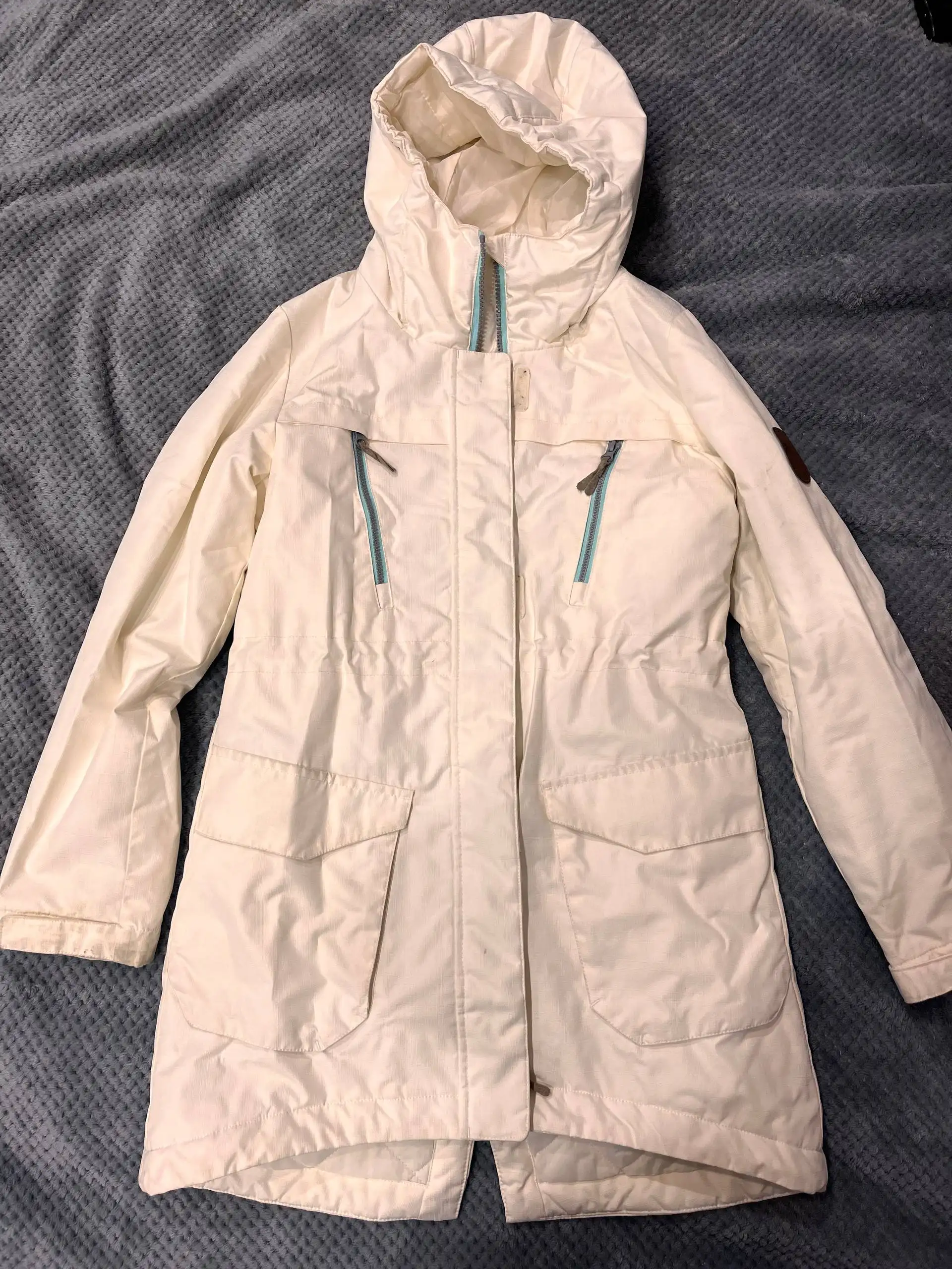 Парка весенняя для девочки - Барахолка в Барнаул