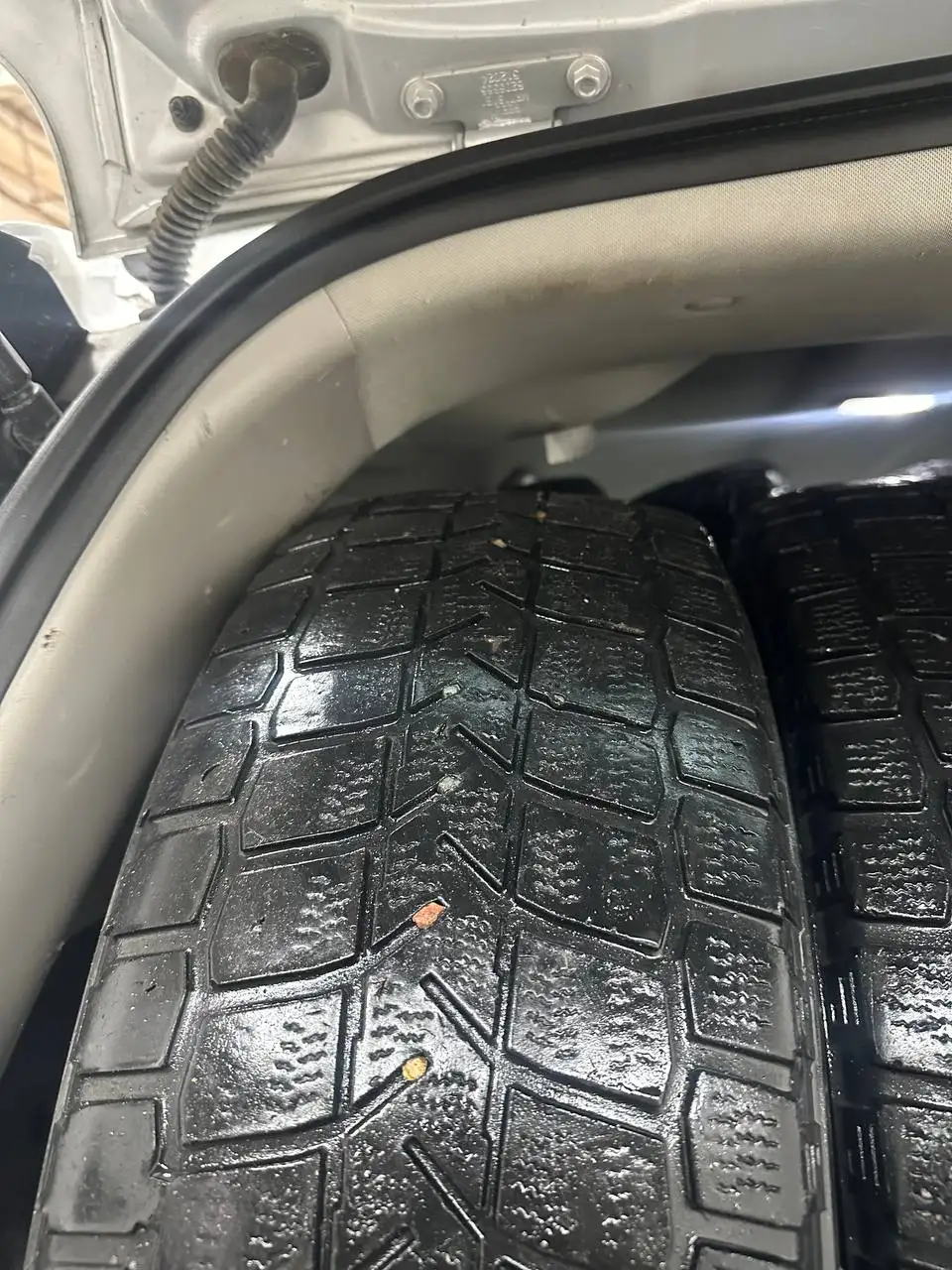 Шины Maxxis 225/65 R17 липучка - Шины (Запчасти) в Барнаул