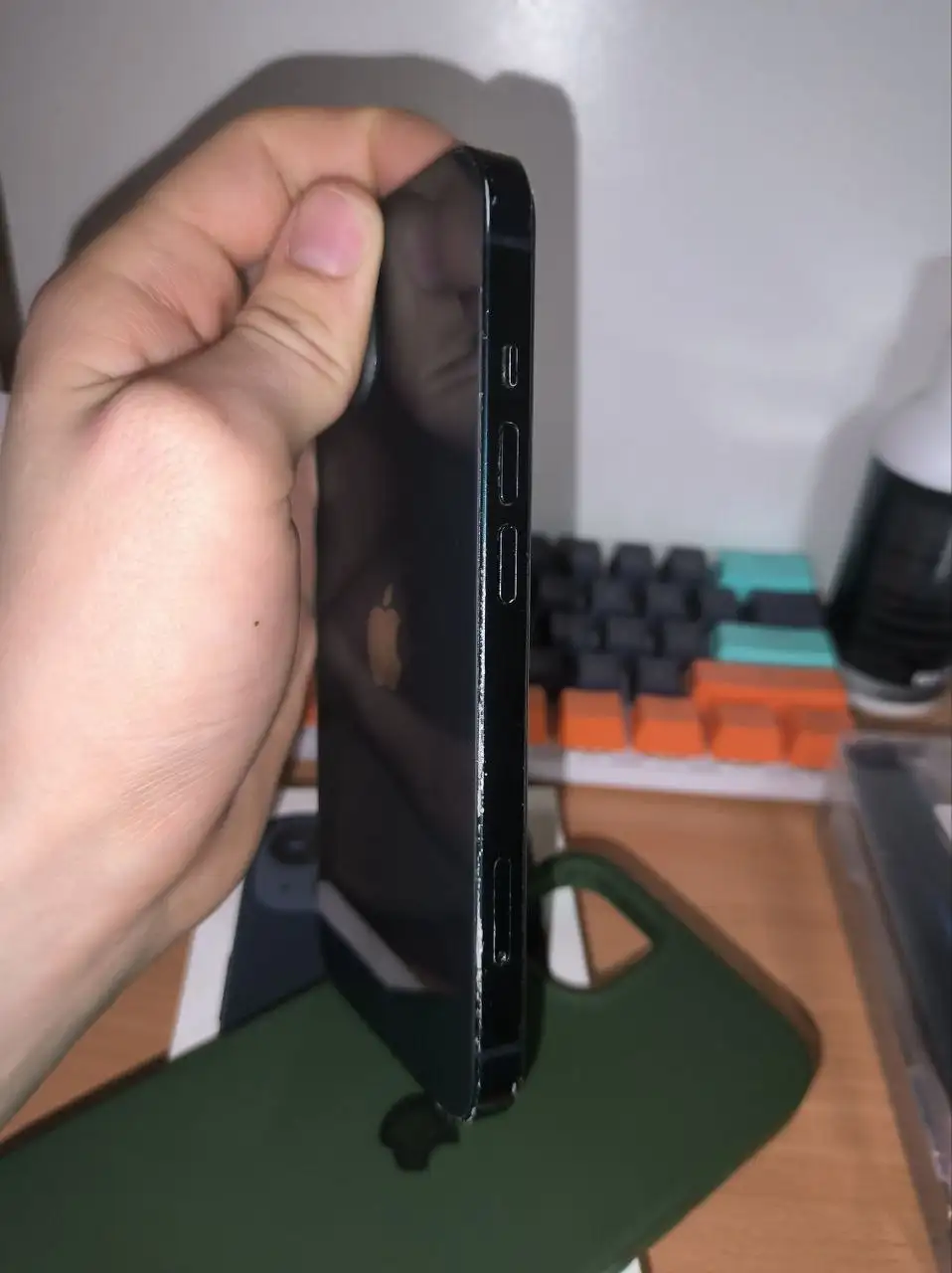 Айфон 13 128 Гб с замененным дисплеем - Смартфоны (Электроника) в Барнаул