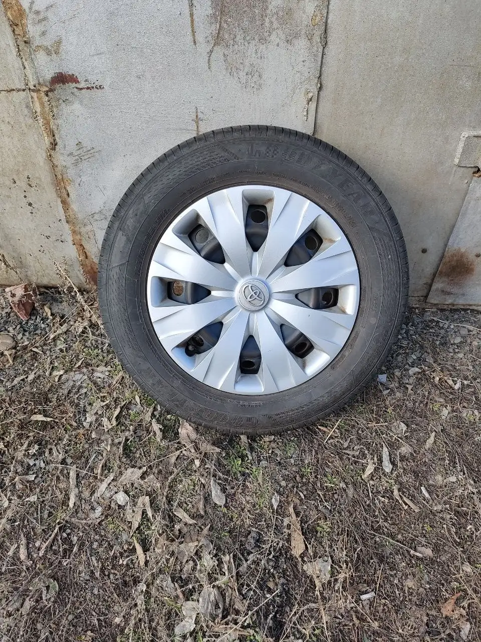 Продам колеса Toyota Noah - Колеса и диски (Запчасти) в Барнаул