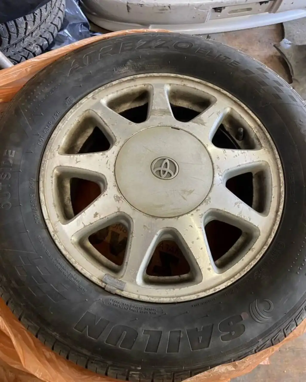 Оригинальные диски Toyota R15 5x114.3 - Запчасти (Авто) в Барнаул