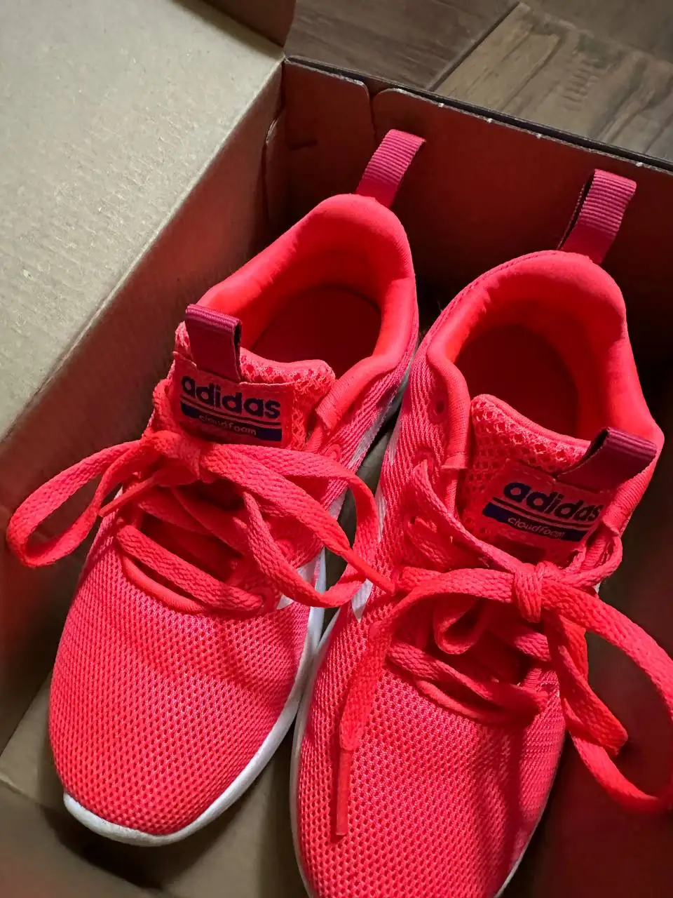 Оригинальные кроссовки Adidas для девочки размер 30 - Детская обувь (Одежда) в Барнаул