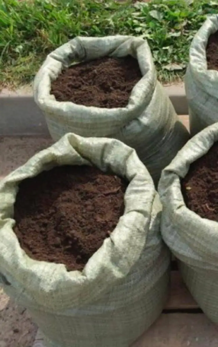 Продажа конского перегноя в мешках с доставкой - Барахолка в Барнаул