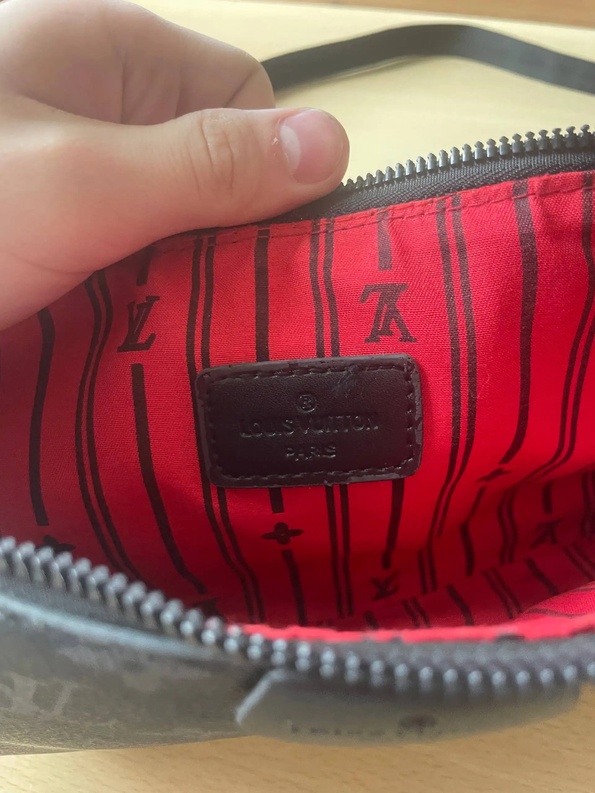 Сумка Луи - Барахолка в Барнаул