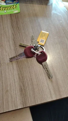 Ключи возле ленты на Власихенской 67 - Ярмарка в Барнаул