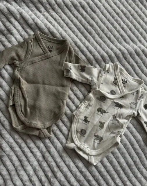 Боди, подушка для беременных и подушка-позиционер для новорожденных - Барахолка в Барнаул