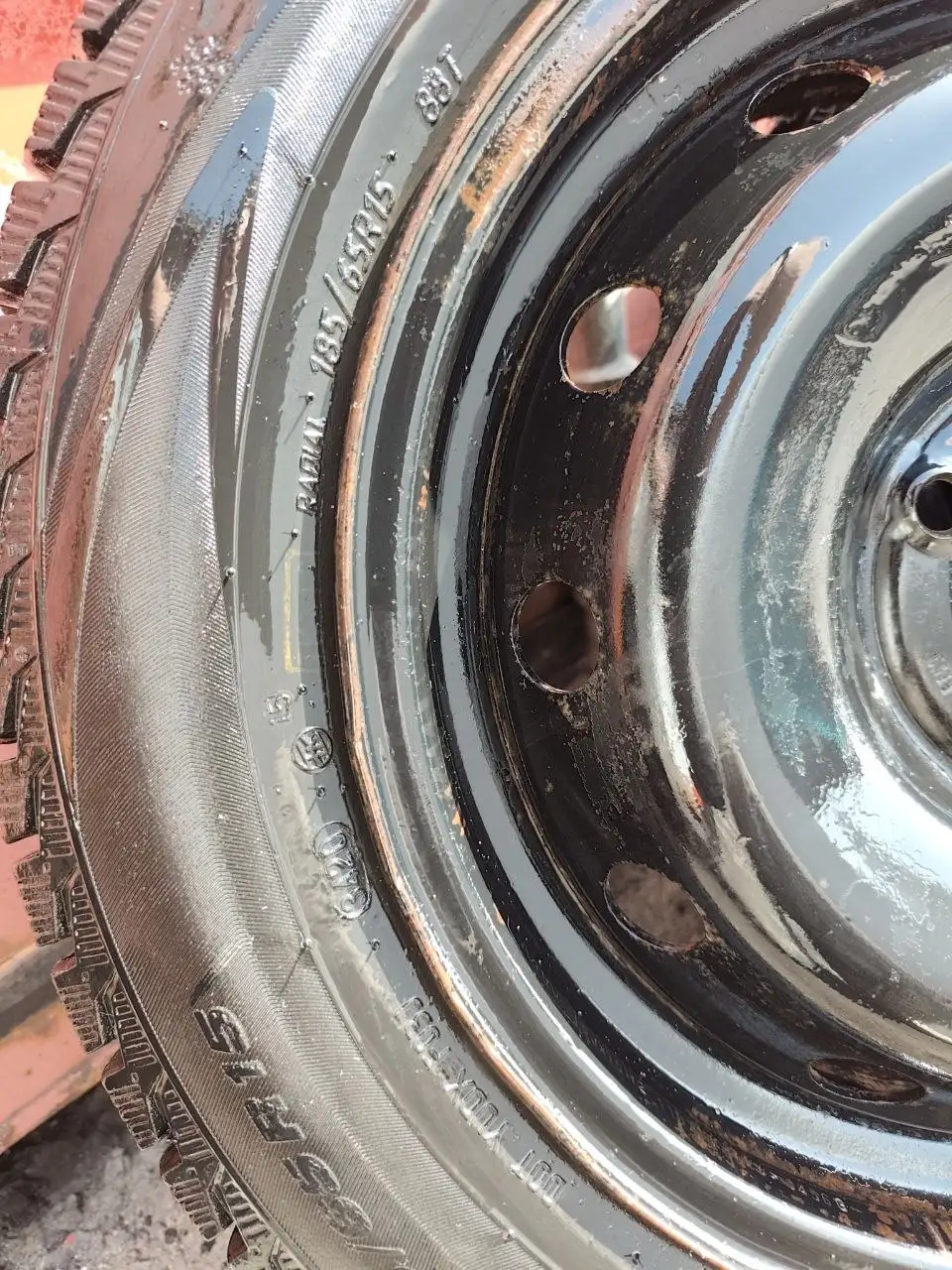 Комплект зимних колес R15 185/65 с шипами - Шины и диски (Запчасти) в Барнаул