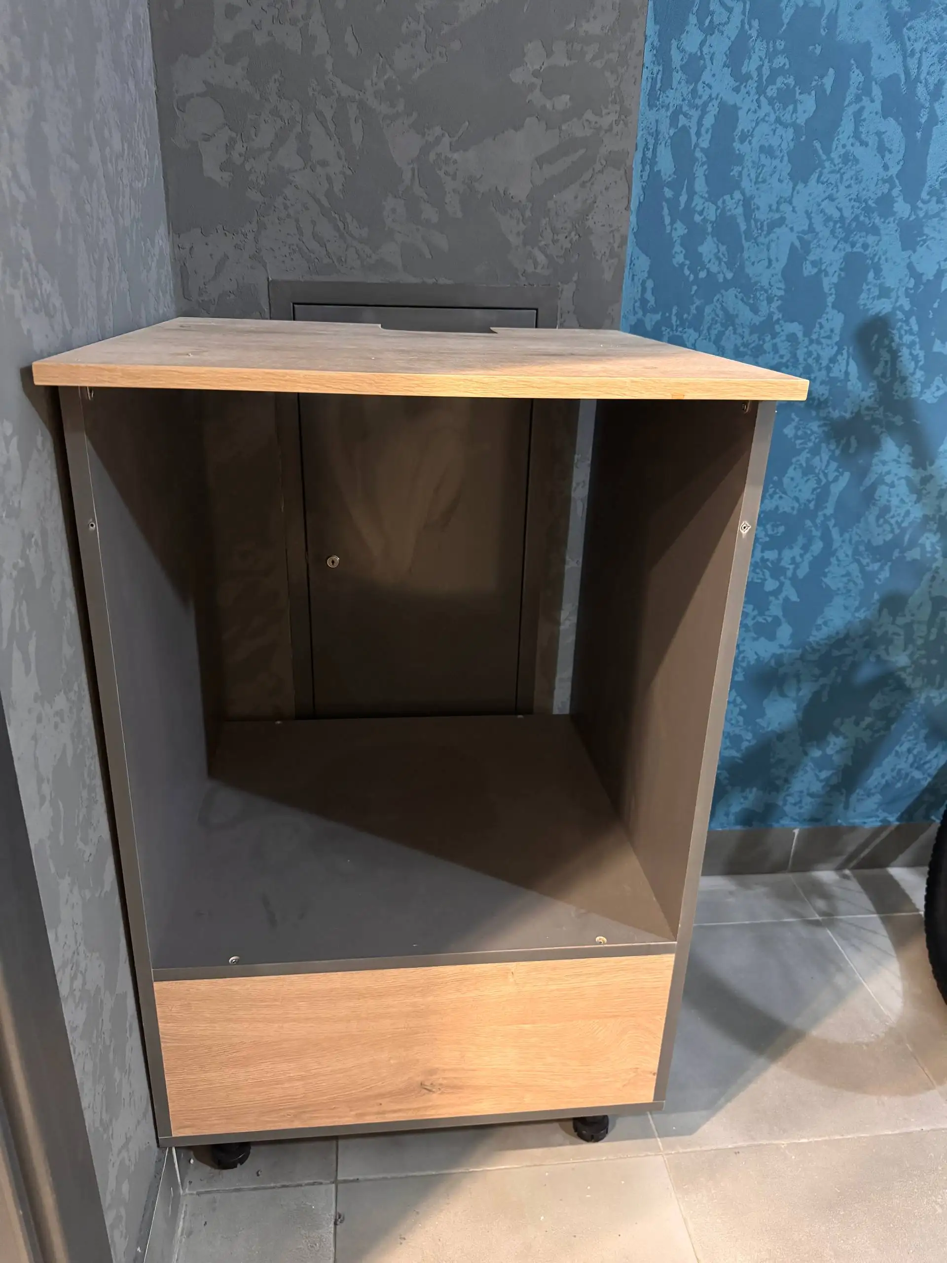 Стол-тумба под духовой шкаф - Для дома и дачи в Барнаул