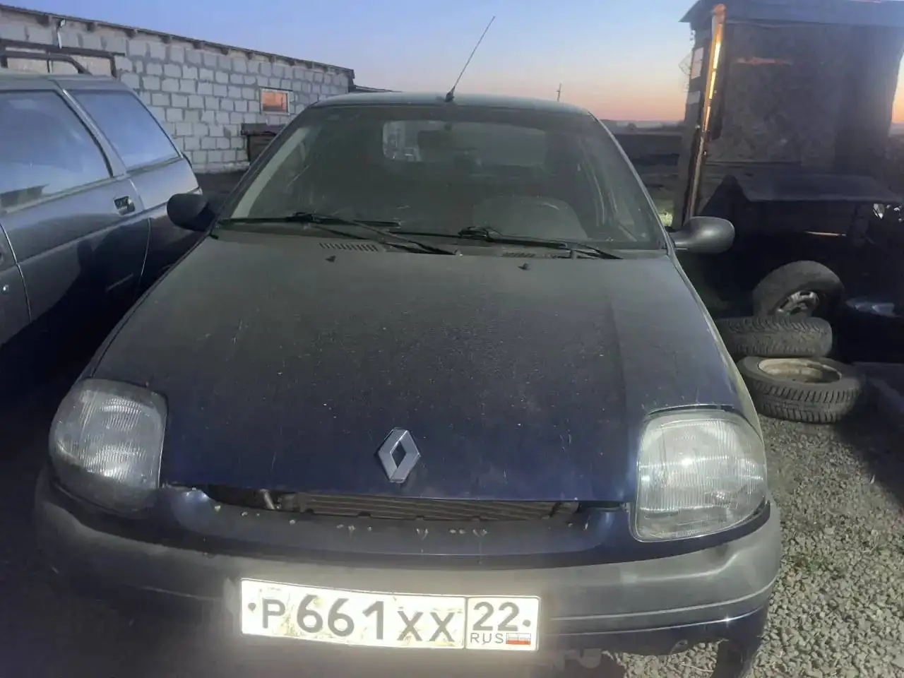 Рено Клио 2000 год - не на ходу - Авто в Барнаул