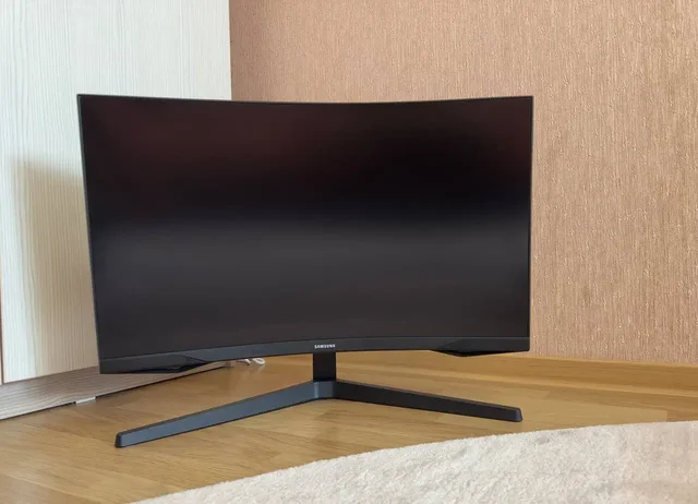 Монитор Samsung Odyssey G5 27" 144Hz 1ms - Компьютеры и комплектующие в Барнаул