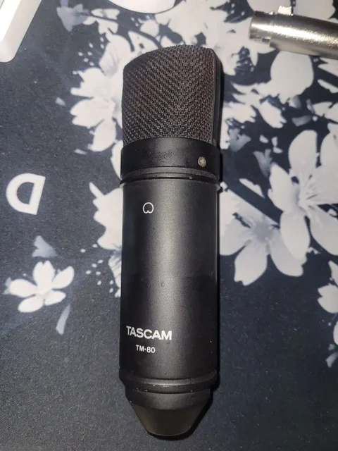 Микрофон Tascam TM-80 - Компьютеры и комплектующие в Барнаул