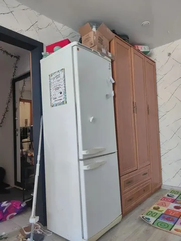 Продам холодильник рабочий - Ягоды в Барнаул