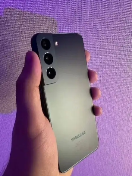 Samsung S22 8/128 - Смартфоны (Электроника) в Барнаул