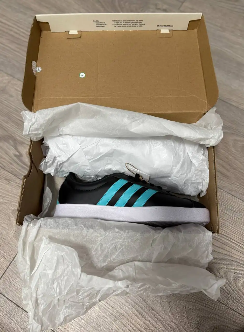 Кроссовки Mercedes-AMG Petronas Formula One Team VI Court Base Trainers JR1068 Adidas - Обувь (Одежда) в Барнаул