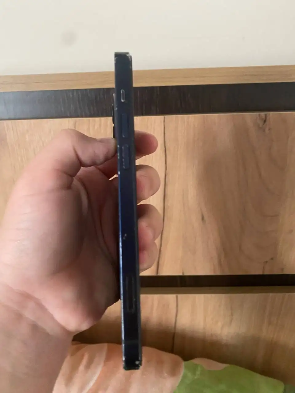 Обменяю iPhone 12 на Samsung S21 - Электроника в Барнаул