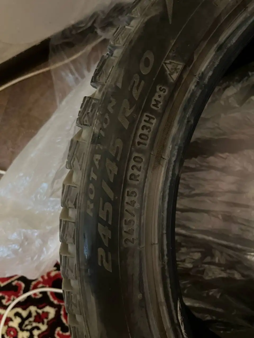 Продаю шины Pirelli 245/45/20 2024 года - Шины (Авто) в Барнаул