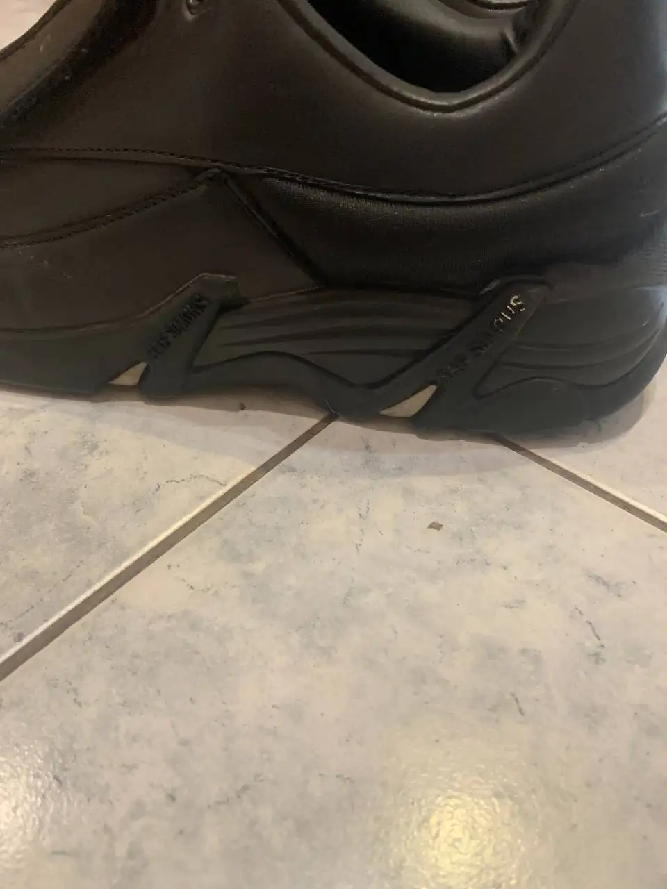Продам Adidas Antei - Кроссовки (Одежда) в Барнаул