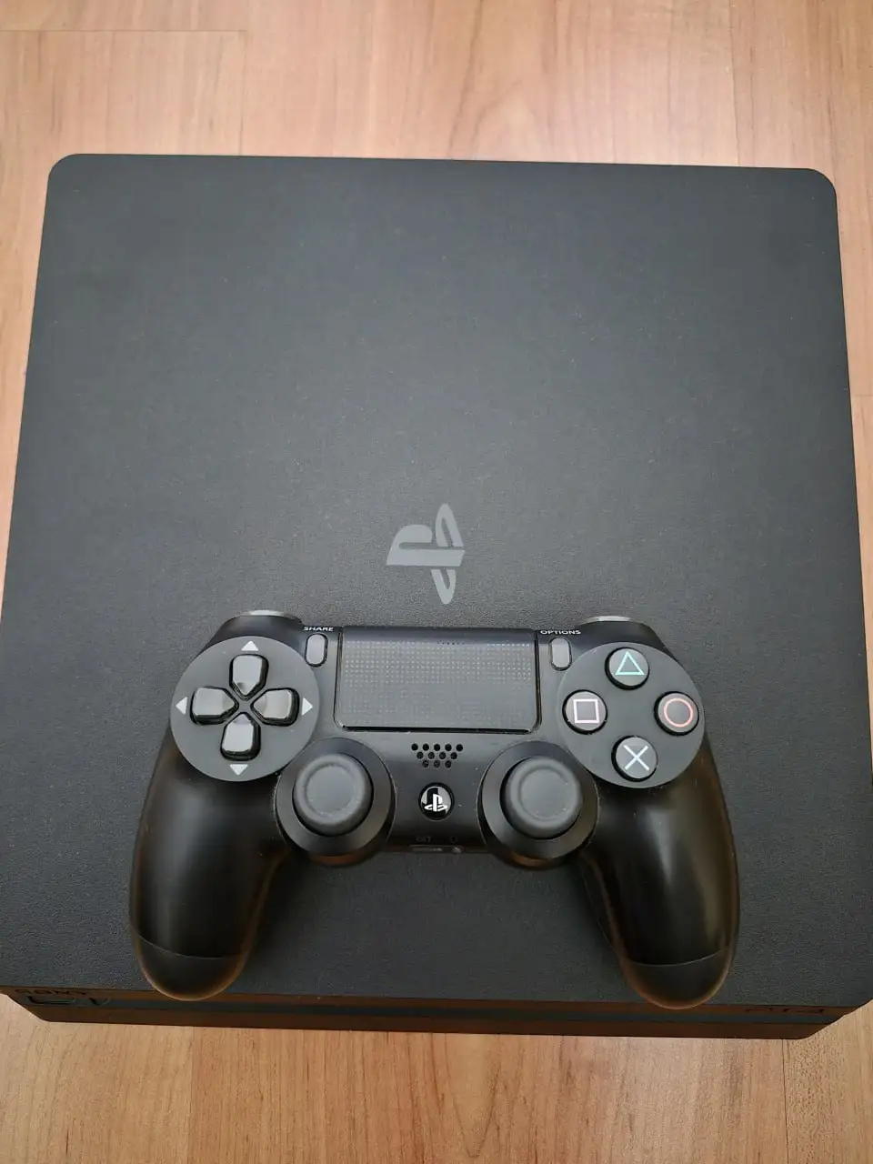 Продам PS4 Slim 1TB - Игровые приставки (Электроника) в Барнаул