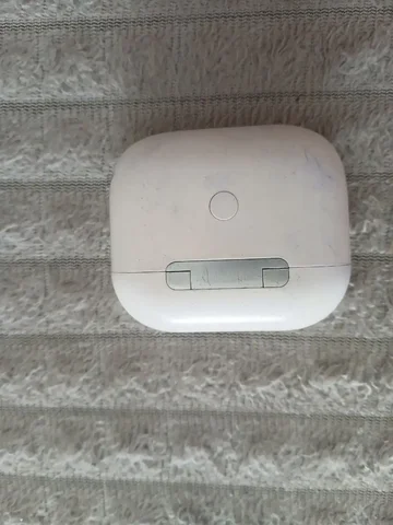 Продам пару AirPods - Плееры и камеры в Барнаул