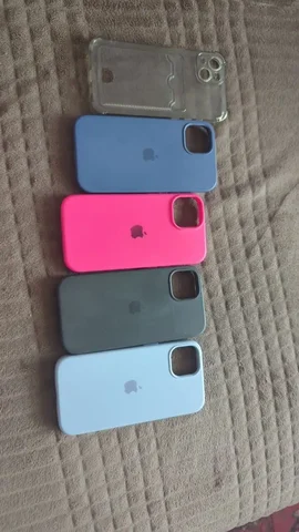 Продам чехлы для iPhone 13/13 Pro - Зарядные устройства в Барнаул