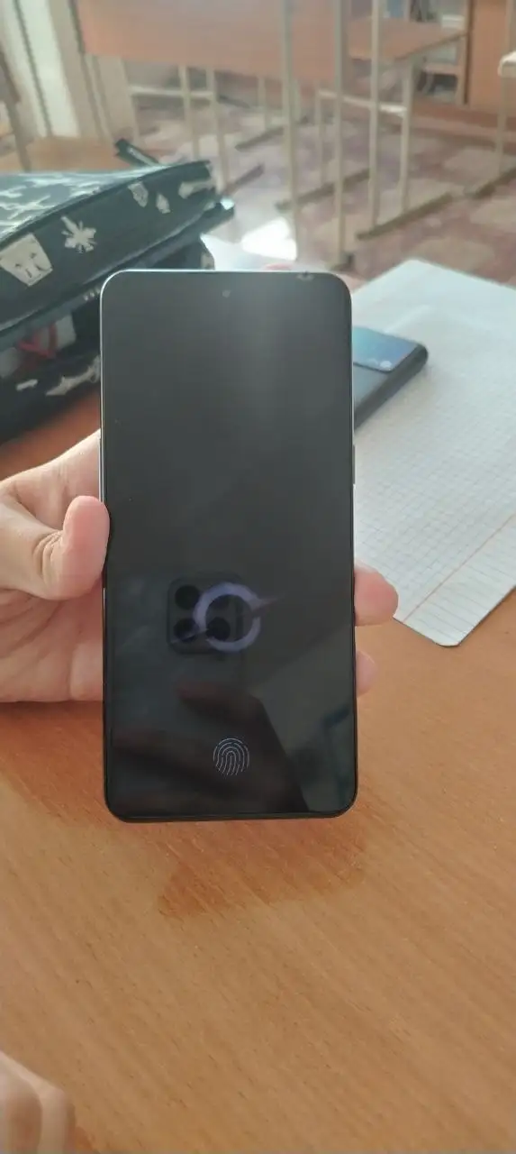Обмен OnePlus 10T с дефектами - Смартфоны (Электроника) в Барнаул