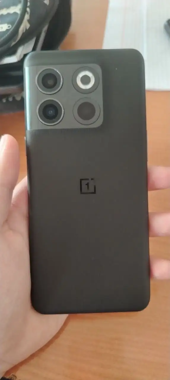 Обмен OnePlus 10T с дефектами - Смартфоны (Электроника) в Барнаул