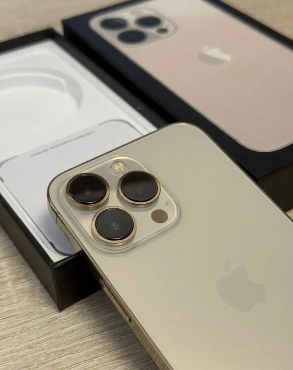 Обмен iPhone 13 Pro на мотоцикл - Смартфоны (Электроника) в Барнаул
