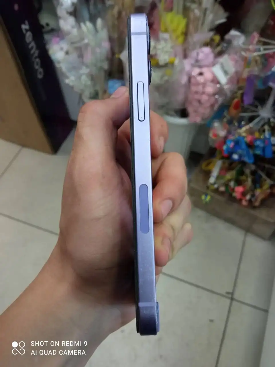 Обменяю iPhone 12 128GB - Телефоны (Электроника) в Барнаул