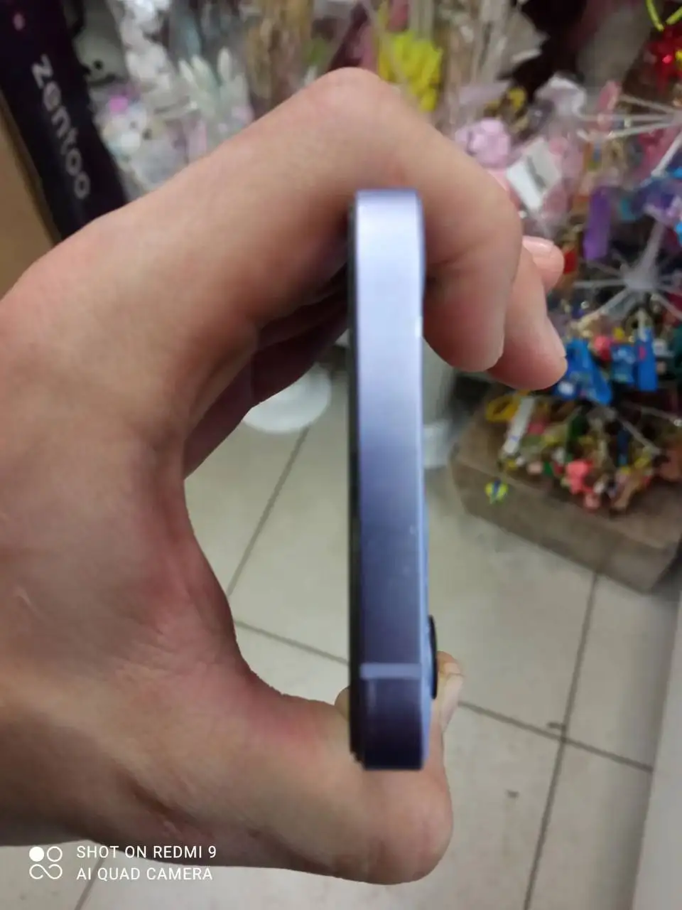 Обменяю iPhone 12 128GB - Телефоны (Электроника) в Барнаул