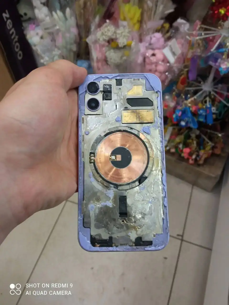 Обменяю iPhone 12 128GB - Телефоны (Электроника) в Барнаул