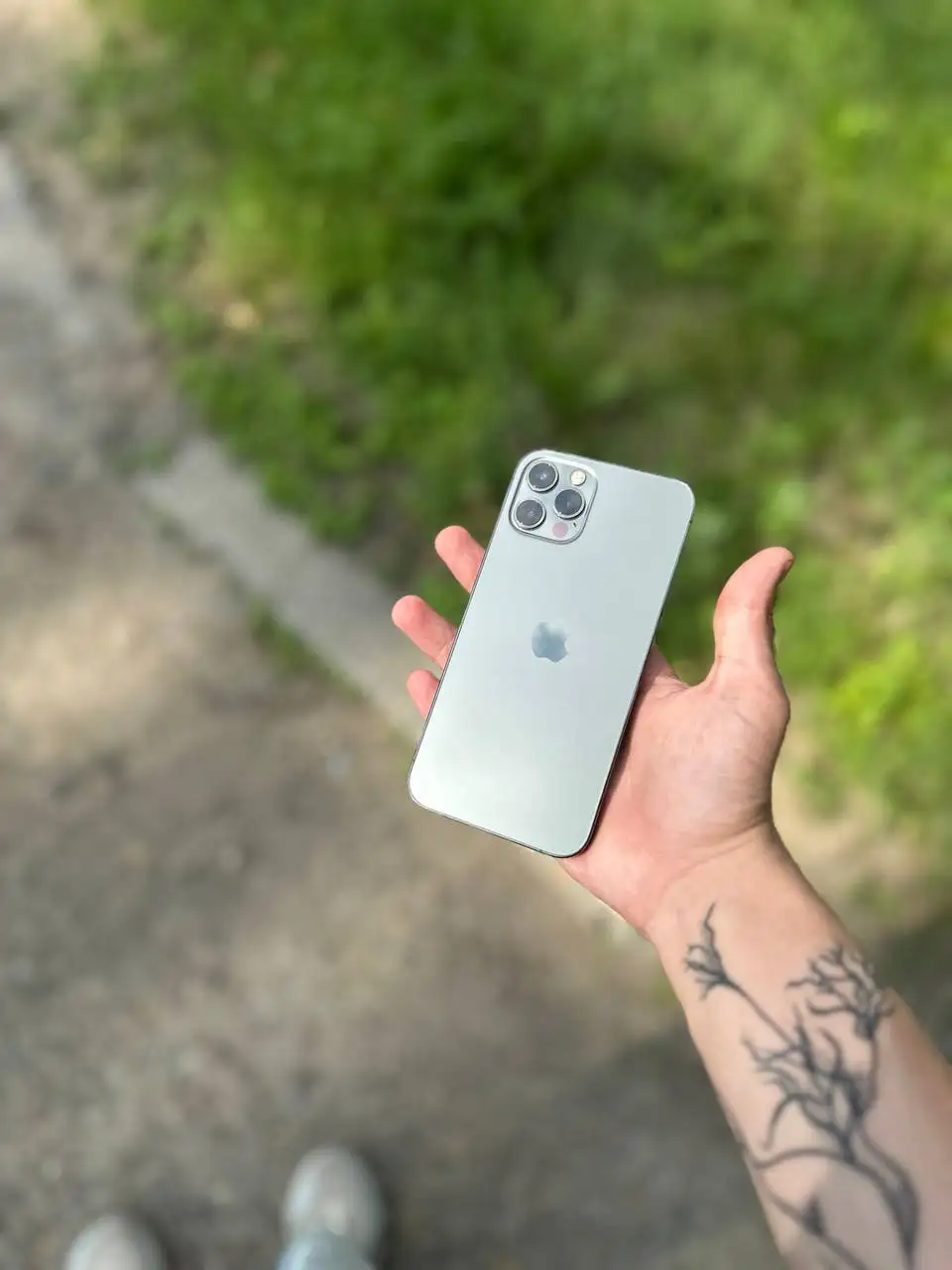 iPhone 12 Pro в отличном состоянии - Мобильные телефоны (Электроника) в Барнаул