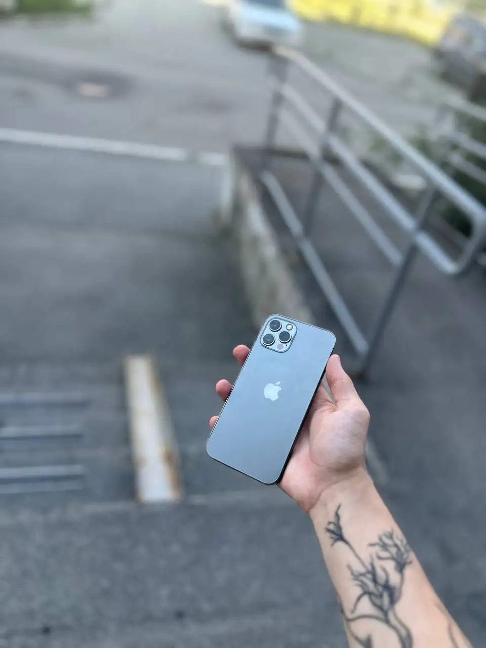 Продам iPhone 12 Pro 128GB - Смартфоны (Электроника) в Барнаул